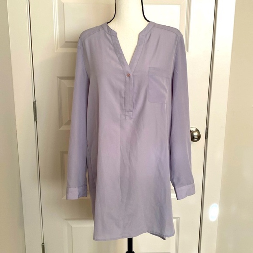 Trouve| Grey v-neck long sleeve tunic. Great with leggings!